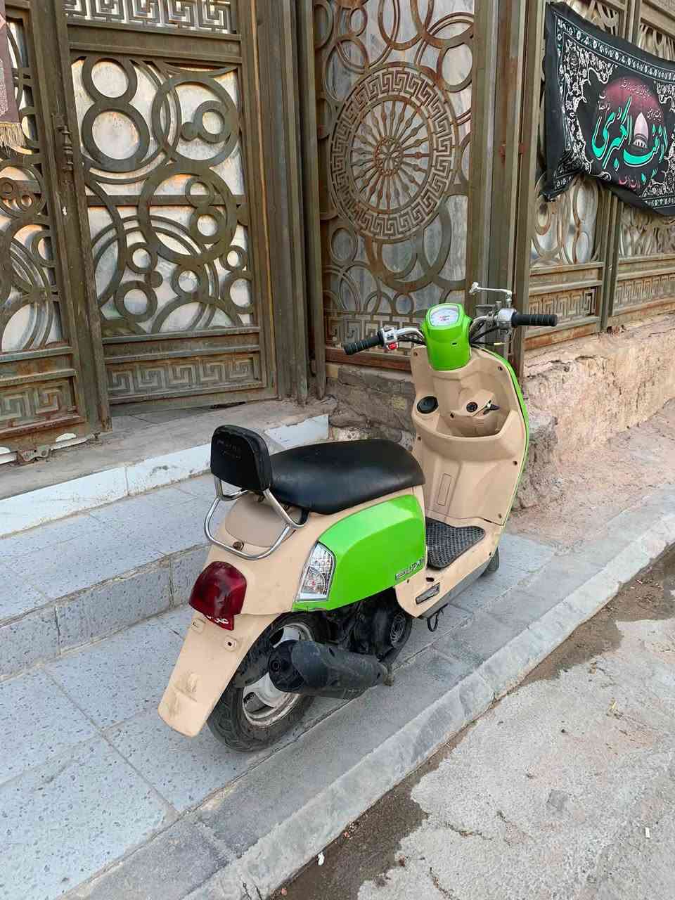 سلام عليكم دراجه ماكس بوليس
مفتوحه فقط بستم دراجه نضيفه 
شلعه ومعدل مكاني ناصريه مركز
سعر600وبيها مجال رقمي:***********
