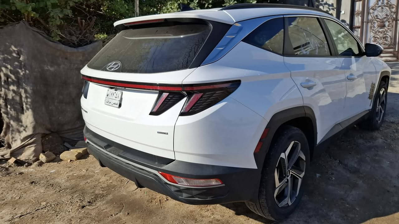 السلام عليكم 
توكسان 2024 بدون رقم حره  السعر 207 
فول مواصفات ماشية 30 الف حادثها مرفق مع الصور معدل بي دي آر ماعدى شويه من باب الصدر مارجعت بي دي آر وبقيتها ماصبغتها ع وضعها 
* كشن كهرباء 
* فتحة 
* ويا كب 20 
* كشنات تدفئة
* جنطه كهرباء 
* رادارات امامية وجانبية 
* قيادة ذاتية 
* تشغيل عن بعد 
وباقي مواصفات الفول المعروفه 
مكان السيارة بابل الحلة 
للتواصل 
***********
