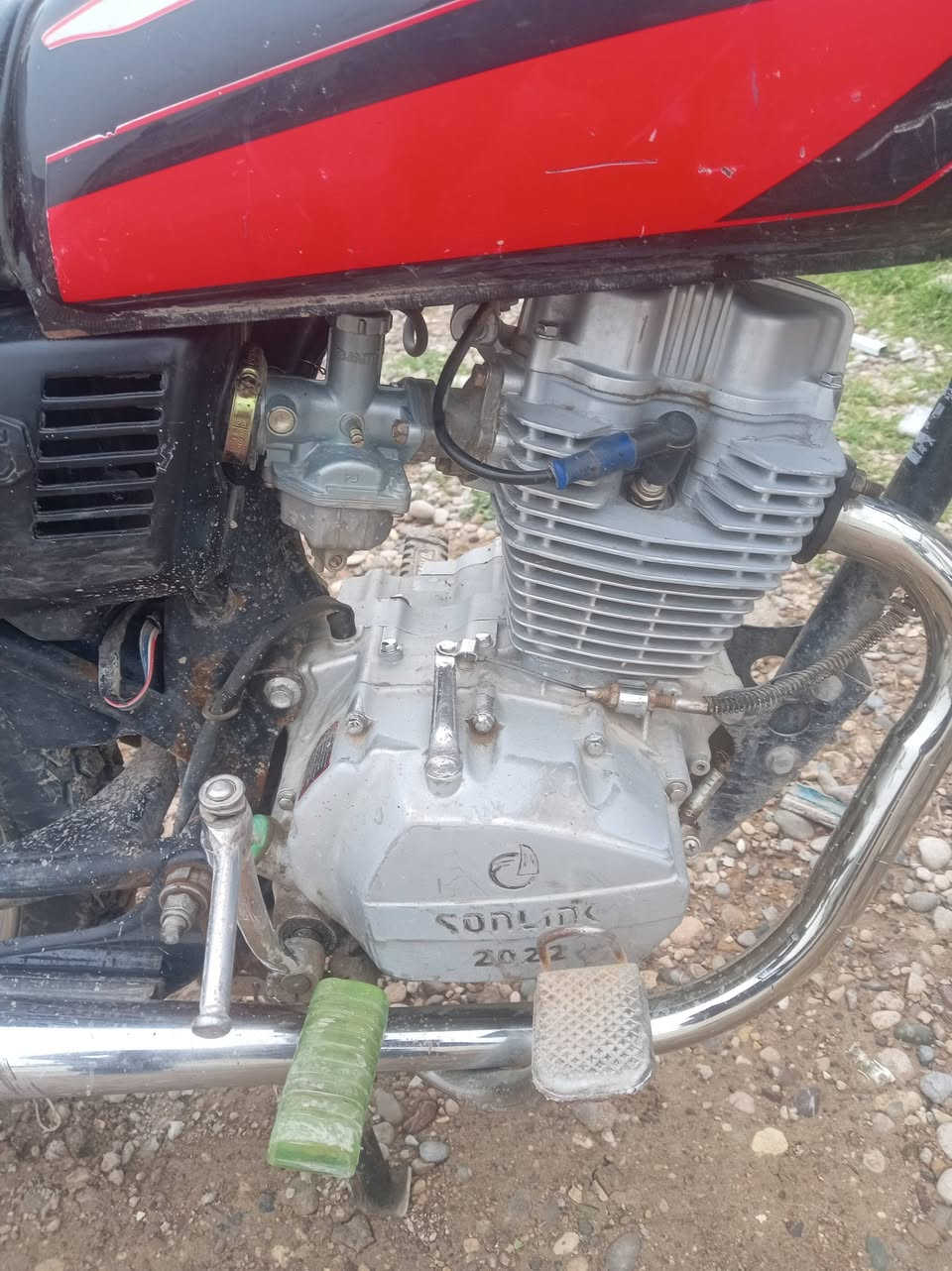 ماطور ٤كير محرك ٢٢ ماطور نضيف اويله تايرات محرك كله نضيف سعره ٣٠٠ وبي مجال مكاني ***********
