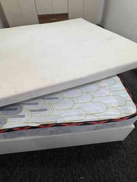 غرفة نوم نظيفة ما مستعملة  طبقه طبيه  دوشك  كومديات 2 ميز تواليت  سرير...