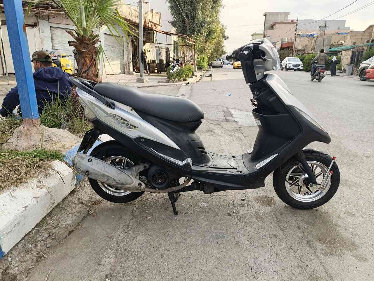 ماكس بلاديه 49 كلها ختم واحد حته الصالصنه ختم نضافه كدام العير معروضه للبيع بالمحل السعر750الرقم ***********كامله مكمله
