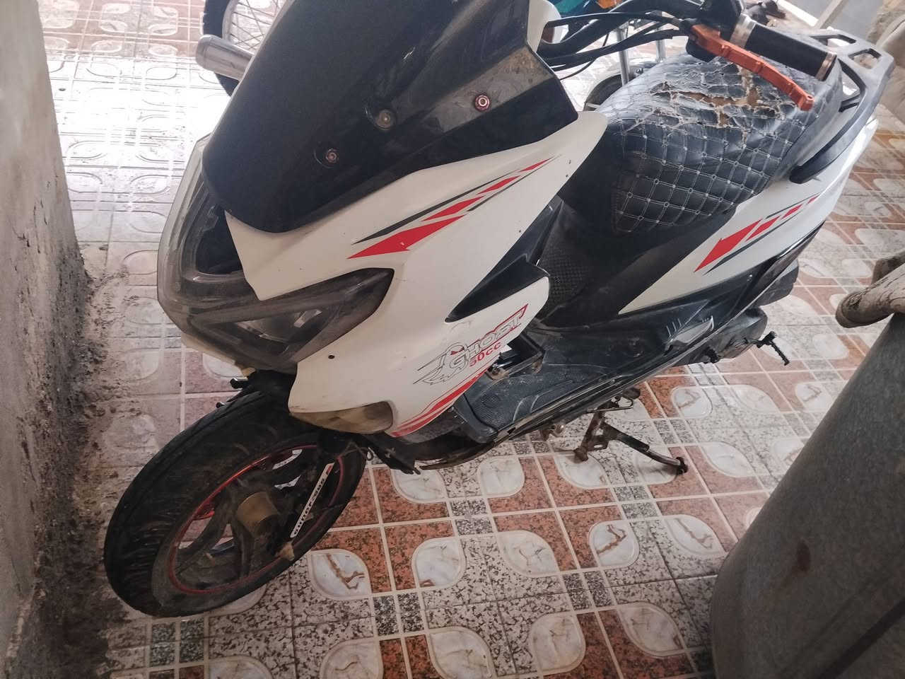 دراجه للبيع نضيفه
السعر450وبيهه مجال الاتصال *********** الديوانية
