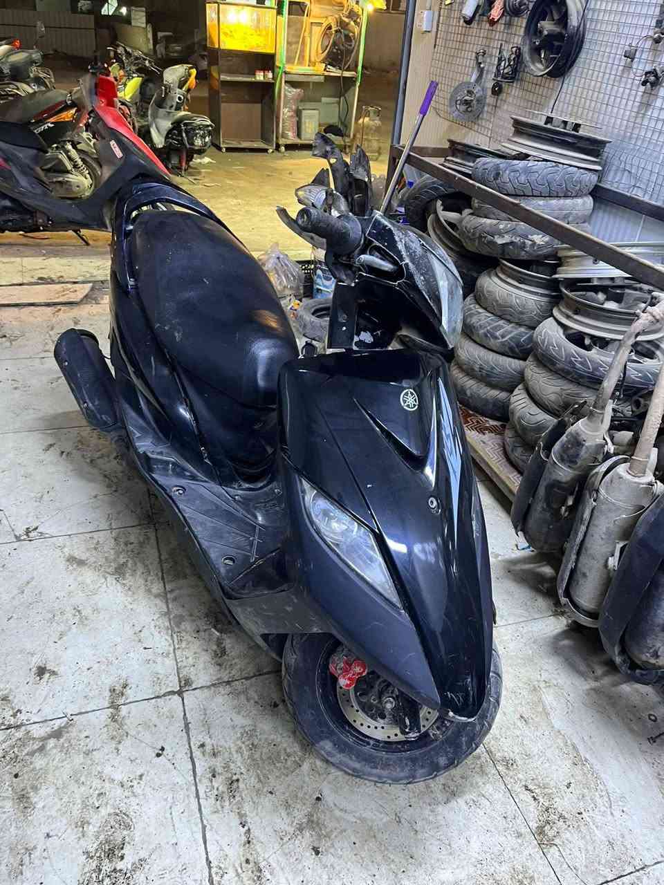 السلام عليكم ثعلب للبيع  او مراوس حسب القناعة الدراجه شغالة لانضوح لاتبخير ولا تنقيص ولابكن كفالة سرقة فقط كهربائيات شغالة السعر خاص
للستفسار ***********
