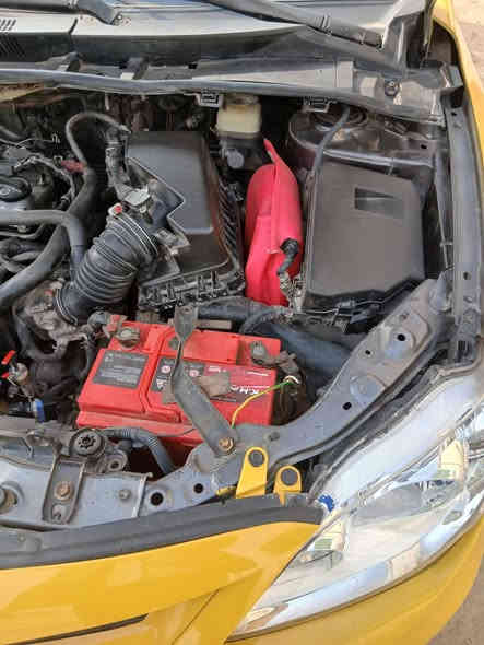 السلام عليكم كورلا موديل 2008 خليجي بيه تبديل جاملخ ألايسر مع باب السائق رقمه بغداد السعر ٨٥ ورقه ألتصال على الرقم *********** وبيه مجال قليل
