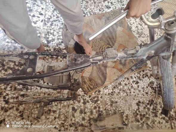 سلام عليكم شاصي للبيع السعر 50وبي مجال نجف حي نداء ***********
