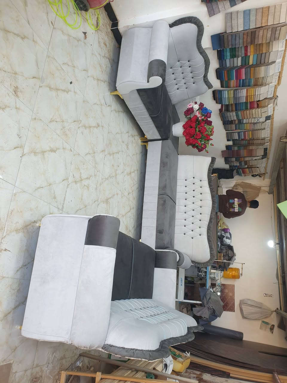 ((للهم صلي على محمد وال محمد ))
تصميم راقي يليق بمنزلك! 🏡✨

📢 تخم جديد تم تركيبه لأحد زبائننا الكرام، بتصميم يجمع بين الأناقة والفخامة!
🛋️ خامات عالية الجودة
🎨 ألوان متناسقة تناسب جميع الأذواق
🛠️ تنفيذ متقن بأدق التفاصيل

🔹 هل ترغب في تجديد أثاث منزلك؟
🔹 أو إعادة تصميم تخمك القديم ليصبح كالجديد؟

📩 تواصل معنا الآن واحصل على تصميم فريد يناسب ذوقك!
العنوان ((كربلاء ))
للاتصال 📞 ((***********))

#دوشمة_كربلاء #تصميم_أثاث #تجديد_الأثاث #فخامة_و_أناقة #تصليح_قنفات #ديكور #معمل_بروف_للاثاث 
#كربلاء @أبرز المعجبين معمل بروف للاثاث
