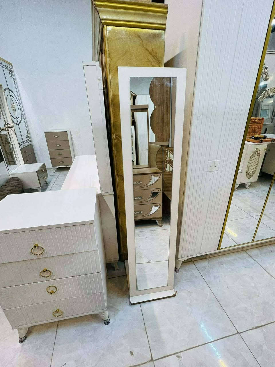 غرفة تركي بسسسس 650
التوصيل والشد داخل بغداد مجاناً
يوجد توصيل محافظات بكروة حجز وت   ***********🌼🌼🌼
