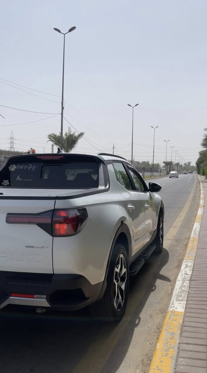 السلام عليكم
سانتاكروز موديل 2023 مرقمة كلين

ليمتد الفئة العليا

رقم الشاصي:
5NTJEDAF6PH060735

مواصفات

المحرك:
محر 2.5T , سلندر4 ،دفع رباعي، قياده ذاتية متقدمة ، اتوماتيك 

الداخل:
مقاعد جلد بالكامل، مقاعد اماميه مدفئة + تبريد 

شاشة واسعة وواضحة جداً، كاميرة بزاوية 360° + كاميرات امامية ،امامية جانبية + خلفية ، خلفية جانبية

 
الحادث
عقول، تم تبديلها، وشخوط بسيطة جداً ، بدون اي ضربات

السعر 23500 قفل 
تواصل على الواتساب 

***********
