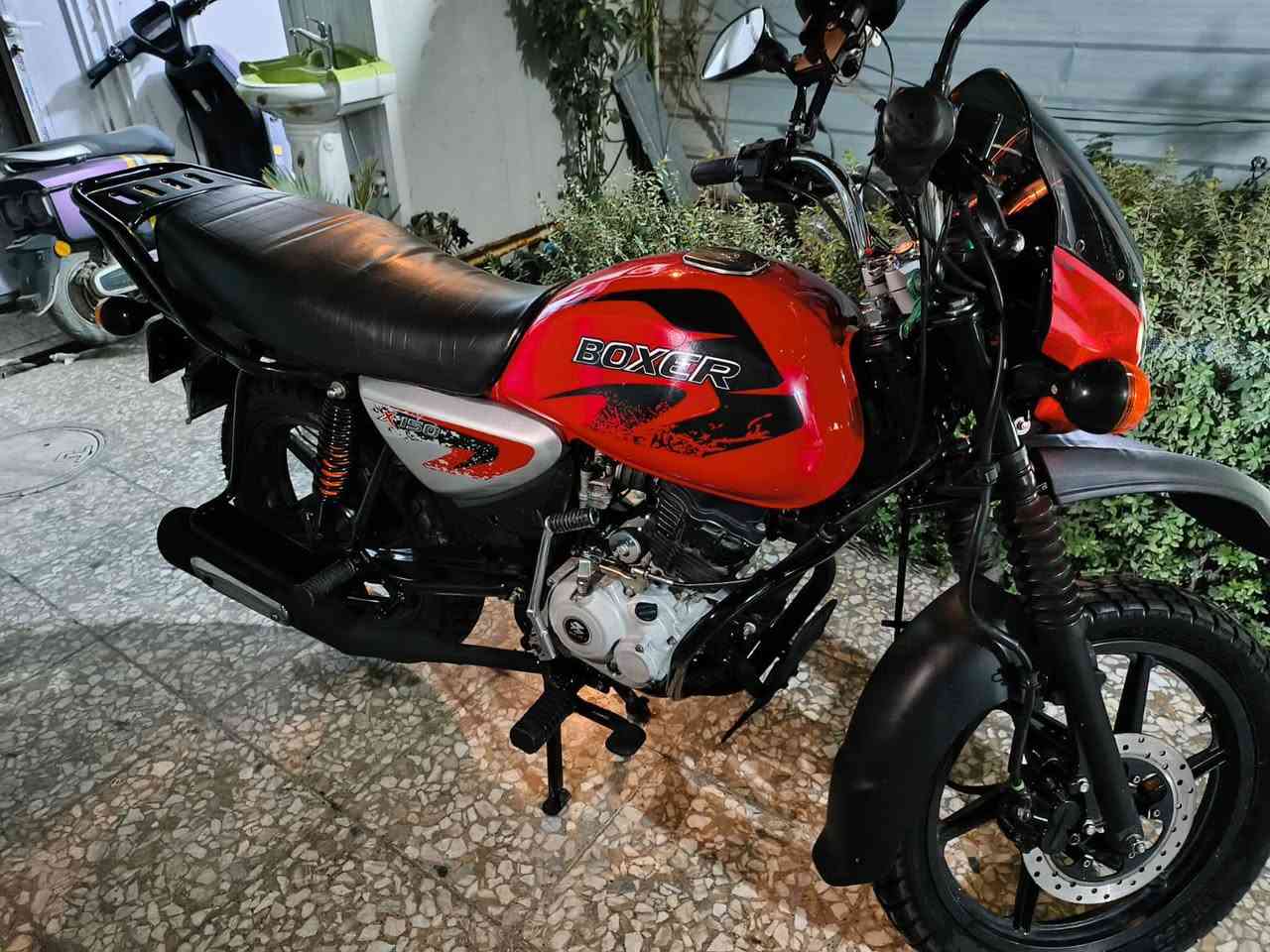 السلام عليكم بوكسر 2023 نازل ب2024 الدراجه استخدام قليل رقم انكليزي اشوكت متحب احولك مكفوله من كل النواحي العنوان البلديات السعر 2,600 بي مجال شي قليل 
***********
