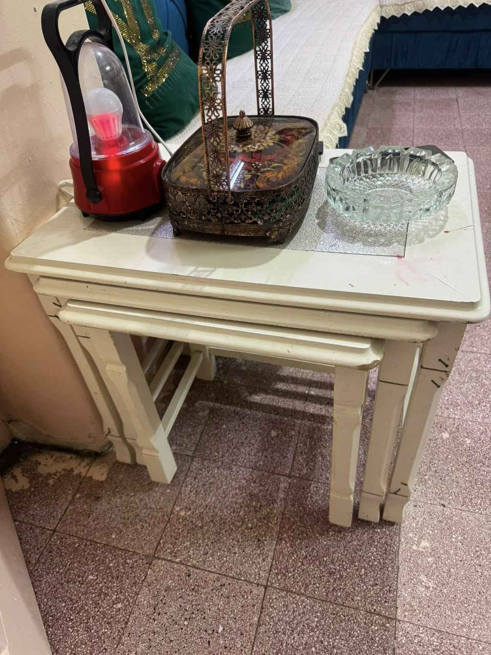 السلام عليكم
عندي طخم قنفات نظيف كلش شغل بغداد وديوان أيضاً نظيف 

وميوزه وسط زحاجية للبيع الي يريد يدخل خاص مع الشكر

ادمن وافق وفقك الله


**إذا كنت صاحب هذا الإعلان وتريد حذفه لأي سبب، رجاءا أرسل رسالة إلى الدعم الفني**
