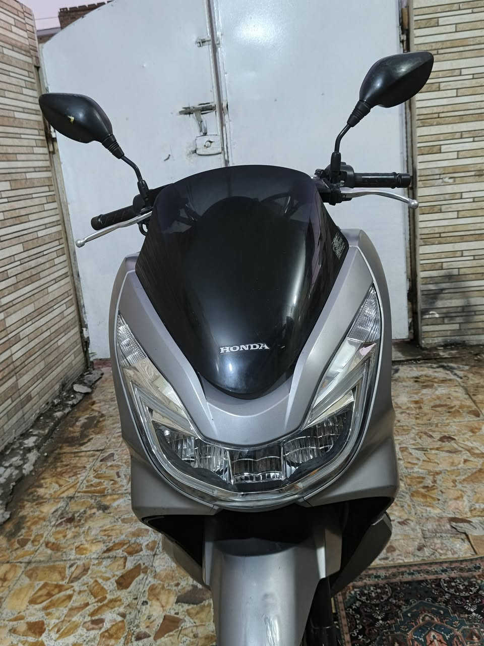 بي سي اكس ياباني من معرظ المندلاوي نازله مكينه مكفوله الحجم 150 كوله بلاديه ماشية ٢٤الف السعر , 13مكاني بغداد ***********
