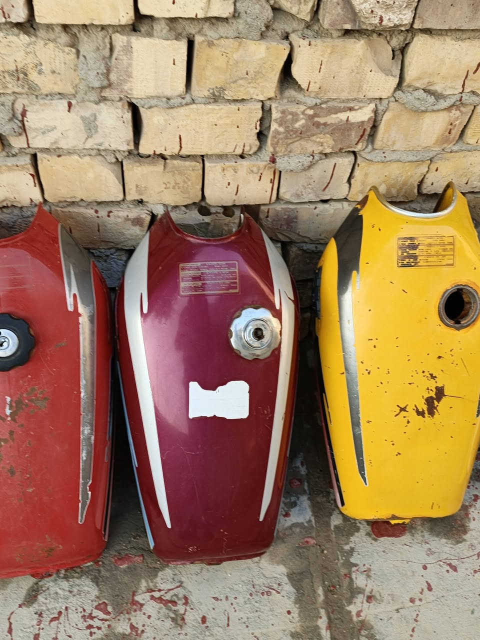 السلام عليكم تانيكات ودبلات وطبلات وجاملغ للبيع قيم واخذ مكاني شطره *********** بي واتساب
