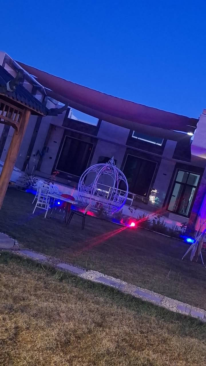 مزرعة عروس المدائن ستار⭐️⭐️⭐️⭐️
بغداد/مدخل سلمان باك /  ***********

شفة نهاري ٢٥٠ / ١٢ساعه 

شفة ليلي ١٢/٣٠٠ ساعه
