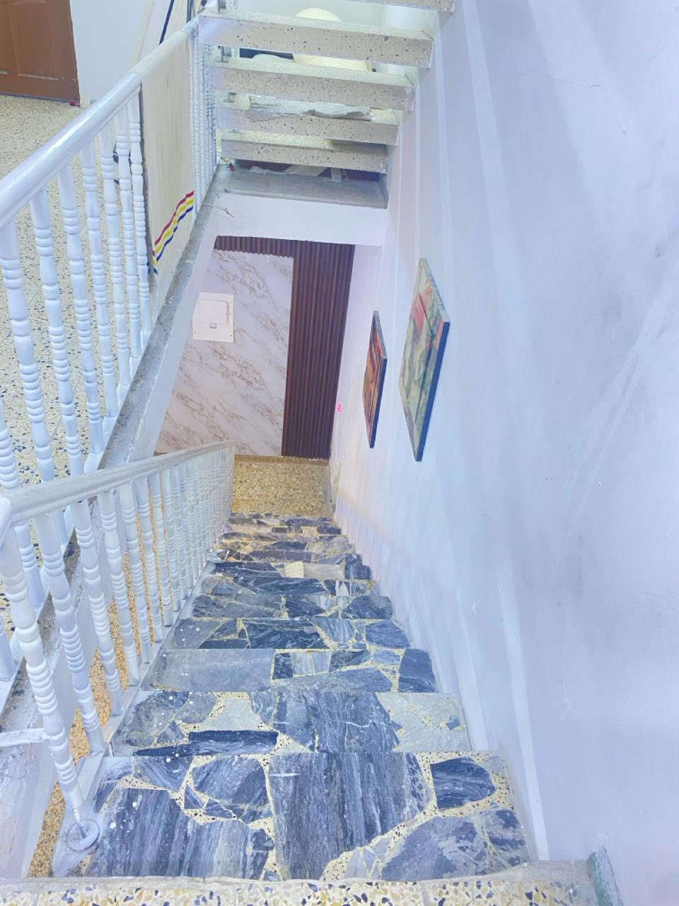 دار للبيع 🏠 مسلح
المساحه : ١٢٦  /. الواجهه: ٧  /. النزال : ١٨ 

يحتوي على 
٤ غرف نوم 
استقبال 
خدمات ٢ 
حولي 
منور 
كراج 
حديقه

الاعظميه راغبه خاتون 
عرض الفرع ٧ متر 

***********

