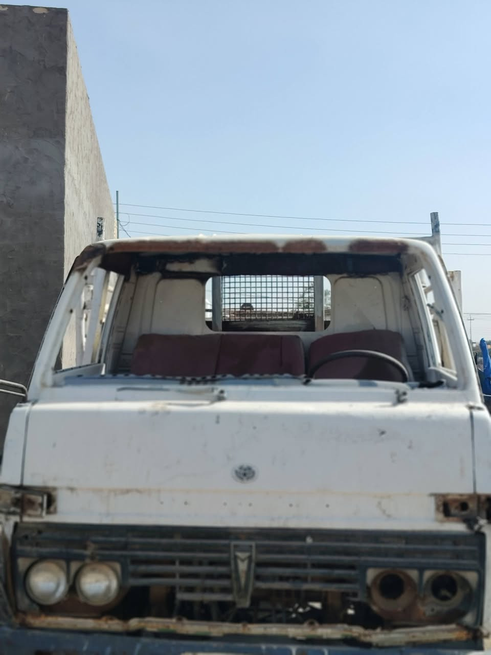 سلام عليكم دانيه مديل 80 رقم انبار صدامي راعي يداور كير موجود كيه محرك ماكو السعر 14 العنوان بابل المسيب *********** ***********
