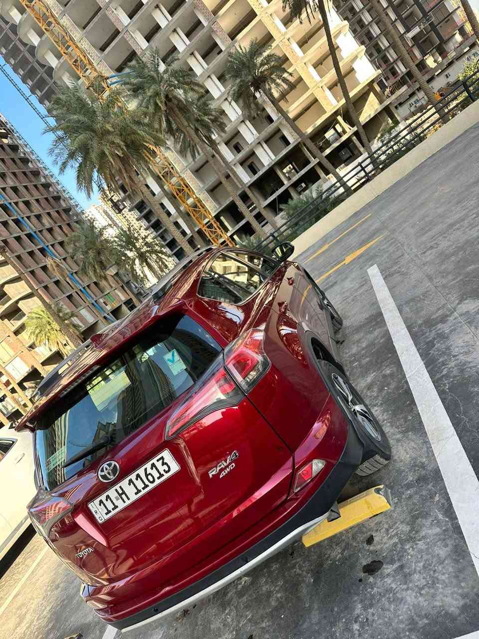 تيوتا راف فور ١٨ خليجي وكالة ساز
 بنزين دفع رباعي فول مواصفات
 السيارة نظيفة ومابيها اي نقص للاستفسار ***********
