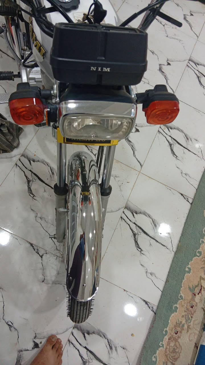 دراجه للبيع رقم وسنويه بسمي اشاصي 21وتعميره 26 جديده أسعر 1200 وبيها مجال مكفوله من كلشي هذا رقمي ***********
