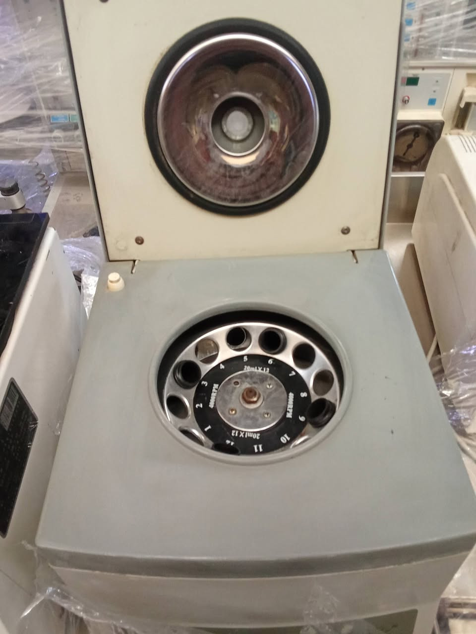 السلام عليكم يوجد انواع الاجهزه المختبريه وسعر مناسب الاستفسار على رقم الواتساب 
‏‪0771 578 6938‬‏
