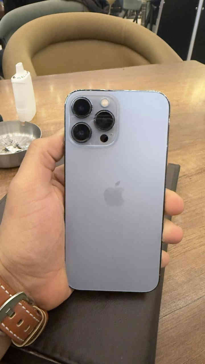 ايفون 13برو ماكس وتر برو امريكي مكفول زلغ مابي لون بحري الذاكره 256البطاريه95معلايه السعر700العنون بغداد حي البنوك ويا كفر عدد2هديه رقمي ***********
