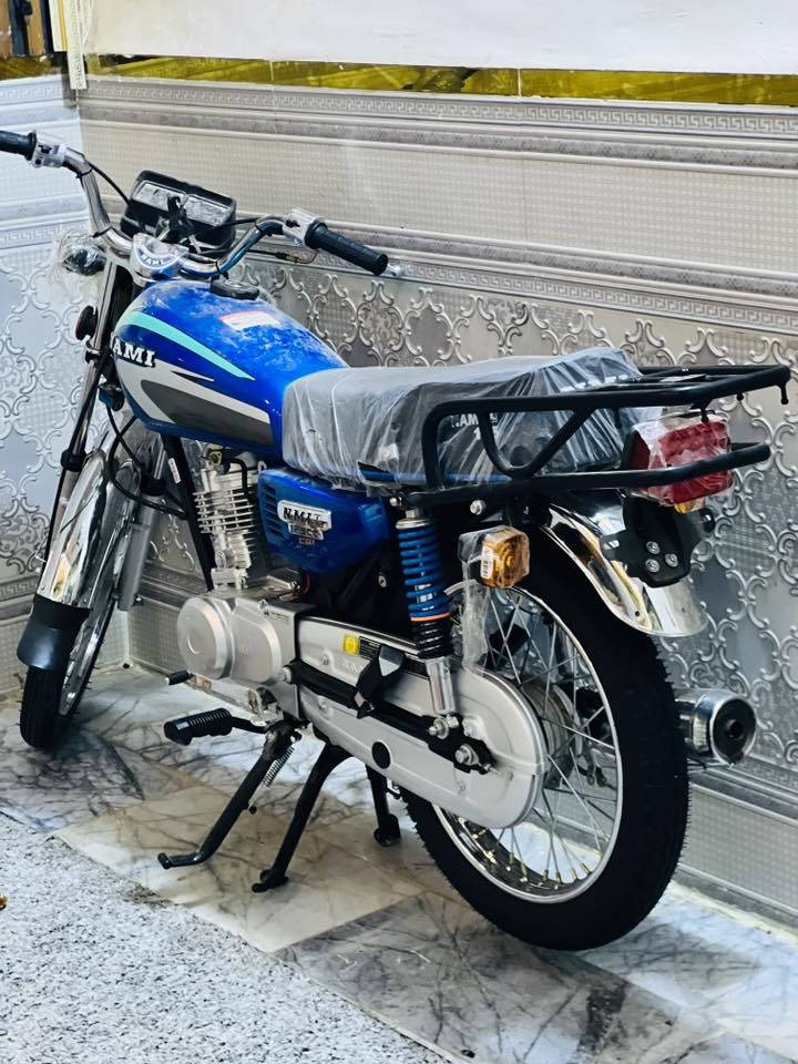 سلام عليكم نامه تعمير 25 قبل شهر من تعمرت شاصي احمد شهاب 23اوراق استنساخ دراجهه جديده كلش👌💙 مليون و 75 وبيها مجال ***********
