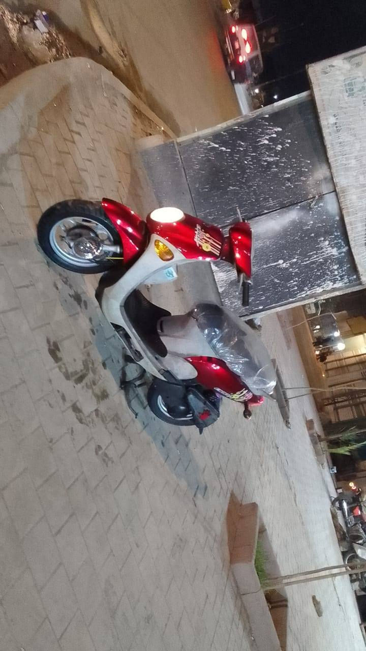 السلام عليكم ورحمة الله وبركاته شباب دراجه  فله لون مميز بعده بل كارتون نازله رمبه صارله شهر12/1 شديتها بيدي من رمبه أوراق كامله بغداد المدينه الصدر الحميديه سعر مليون 300 وبيها مجال لطيبين 
*********** رقم الثاني 
***********
متواجد وتساب +فيس بوك
