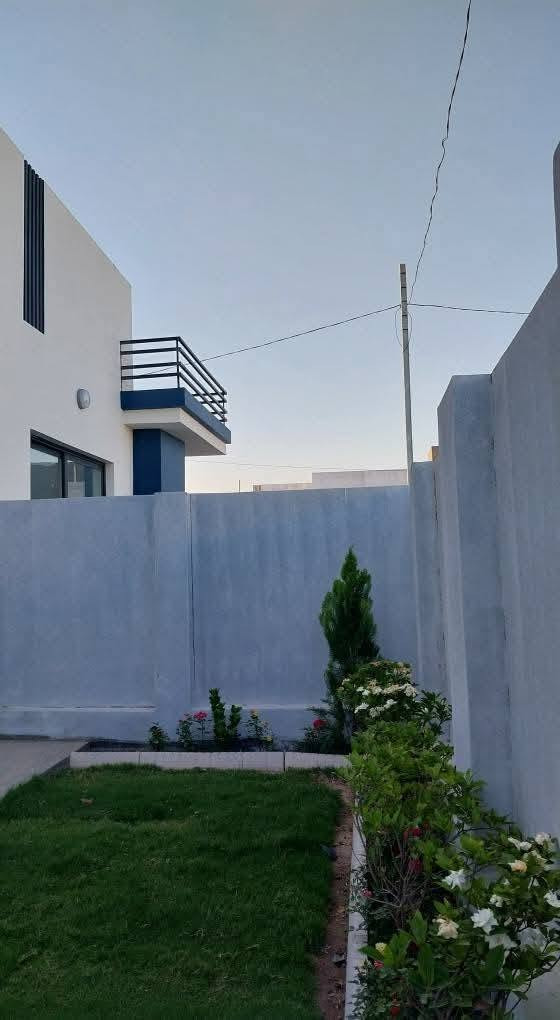 دار للبيع بومقع مميز مميز جداً
راقي بمعنى الكلمة
مجمع النخيل ابسكني
جيب غراضك وكعد جاز للسكن
مساحه ٢٠٠ متر
طابقين
٣غرف نوم نظام سويت

*********** واتساب 
 ***********  واتساب
