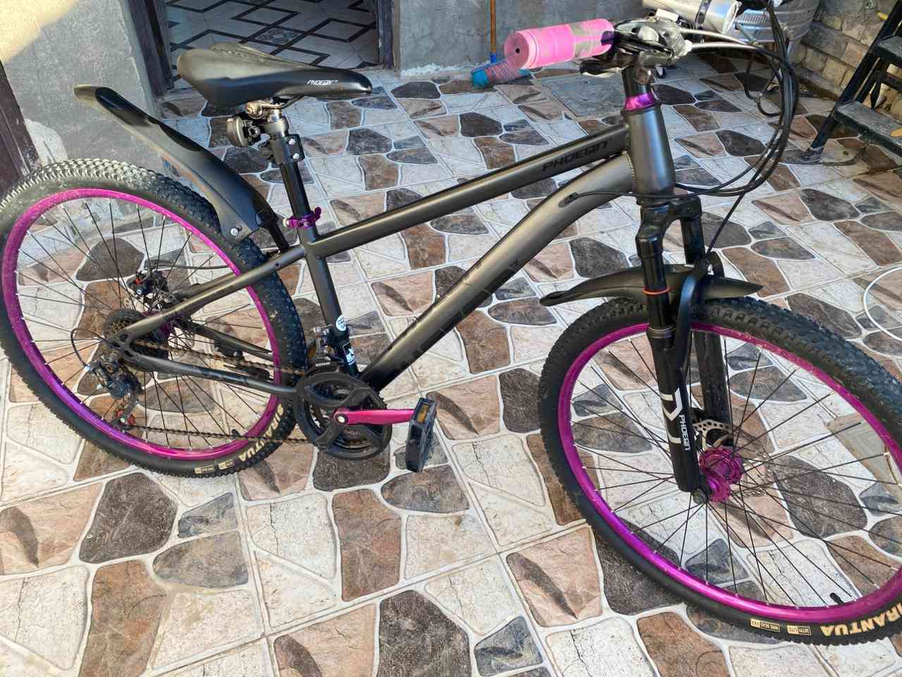 السلام عليكم من رخصت الادمن بايسكل ياباني اشتريتة صار اقل من شهر مامستخدم  رايدة ب١٦٠وبي مجال تواصل ***********
