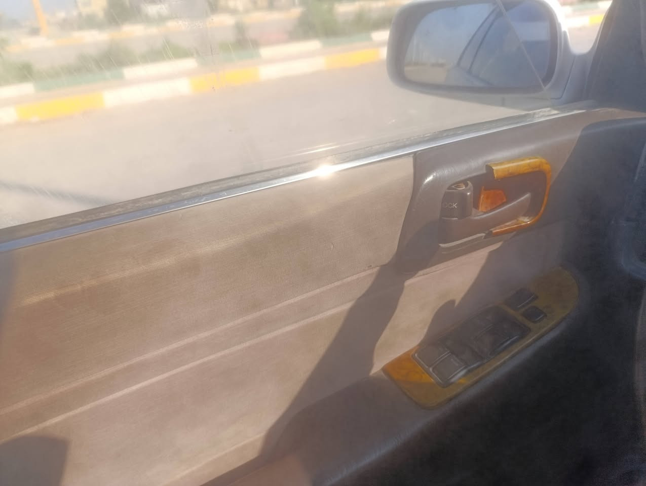 سيارة مارك 2 مسطرة
محرك ونجي 6
سنوية باسمي رقم انكليزي تنتهي ب2030
سيارة نظيفة كهربائيات شغالة غرفة نظيفة
رايدها 35 
مكانها شطرة 
***********
هزة جديدة
وبيها مجال للشراي
برانكيتات مامخيسات حدادية نص
