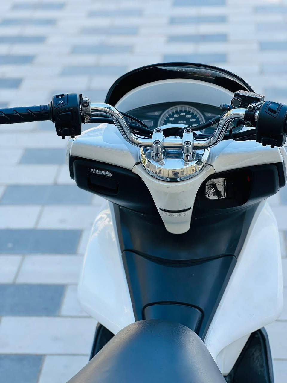 السلام عليكم للبيع دراجه pcxجيل الاول دراجة مال رمبه مديل18 ماخذها رمبه الدراجه على  ايدي حجم مكينه 150ياباني الاصلي دراجه جديده جناي
ياباني الاصلي دراجه كامله أستان كهربائي حساس ازدحام ٢حرف Aدراجه جديده الدراجه مكينه لوك شلعه معدل خير من اللّٰه دراجه تكول جديده بمعنئ الكلمه واحلا من الصور  دراجة مكينه مكفوله اي نقص مابيه السعر مليون350وبيه مجال
اي استفسار واساب *********** 
المكان بغداد الشعله وانا خادم الطيبين
