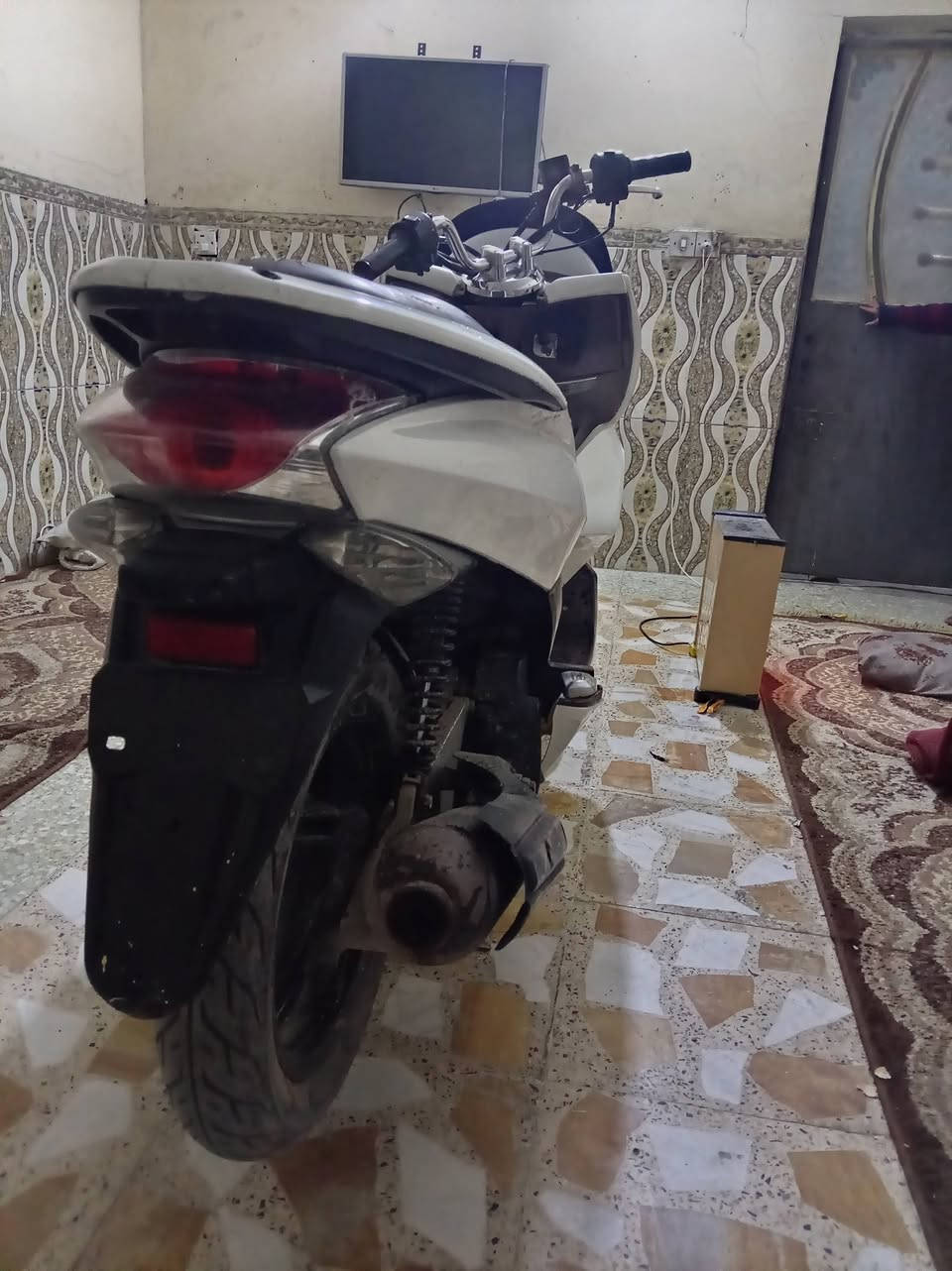 السلام عليكم جيل اول ياباني Gfمكينه 125 مكينه خرسه مكفوله لانضوح  كهربايات كلها شغاله  حساس ستان  السعر(مليون  و١٠٠ وبيها مجال) الرقم ***********
