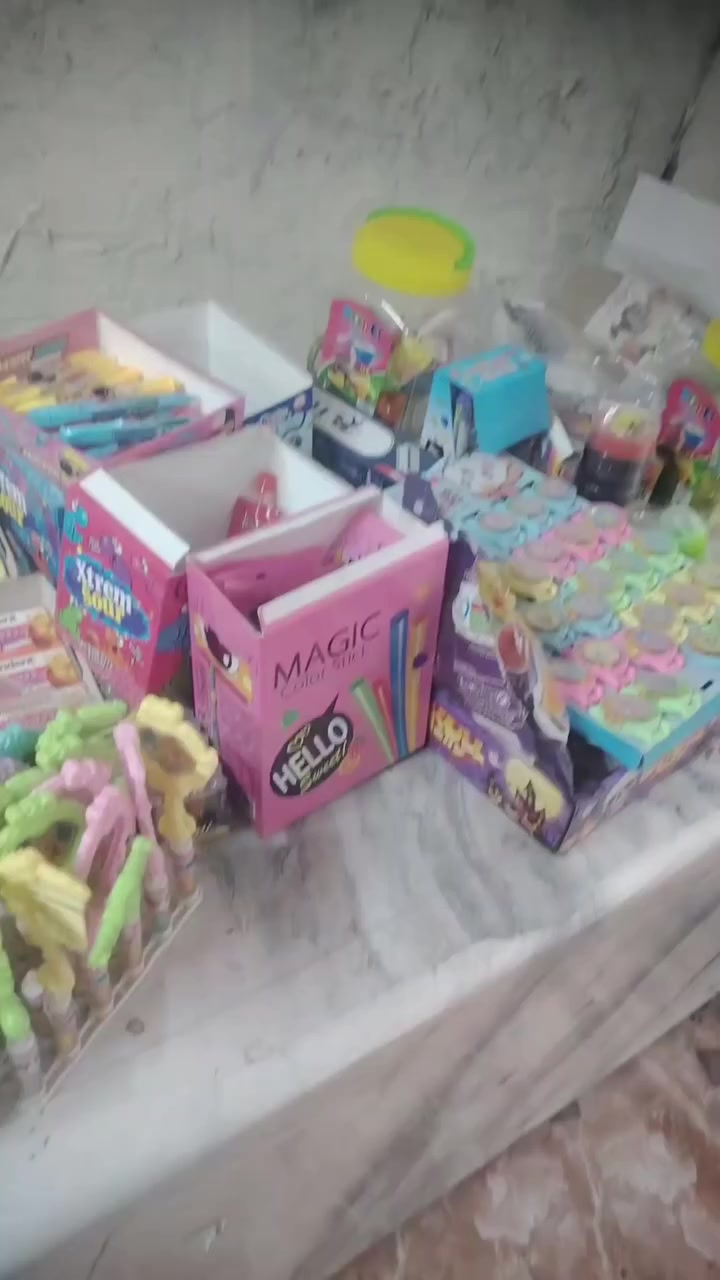 المحل للبيع اريد اغيره من اسواق ال دجاج فقط يعني كلشي بل محل للبيع شلع ابيع 
التواصل ***********
