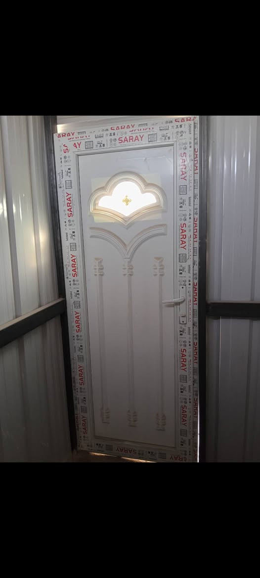 السلام عليكم باب بي بي سي تفصال درجه اوله مامستخدمه مشدوده فقط قبل كم يوم طول مترتين عرض 80/ سعرها 50 الف رقمي ***********
