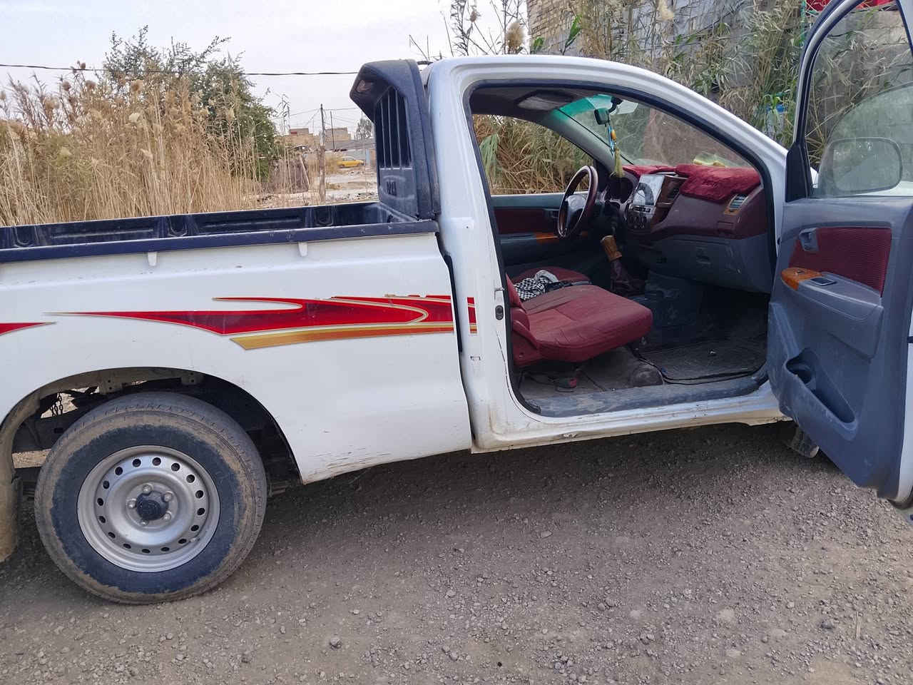 فلانزه للبيع كما موضح في الصورة اني مكلف في نشر للشراي الاتصال على رقم ***********
