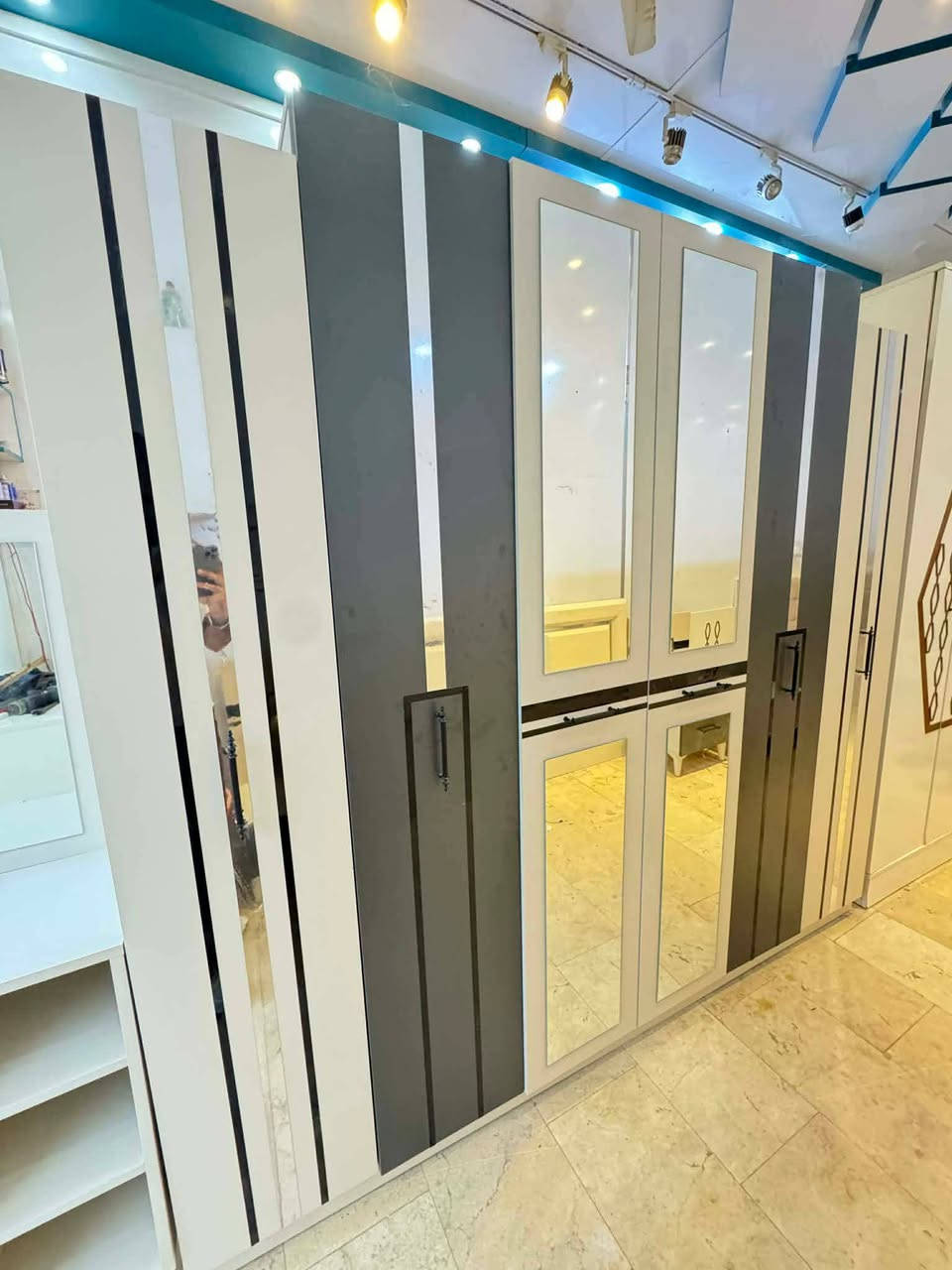 غرفة نوم جديده مامستخدمه نضيفه جدا السعر ٤٣٠ الشراي خاص بيع مستعجل


**إذا كنت صاحب هذا الإعلان وتريد حذفه لأي سبب، رجاءا أرسل رسالة إلى الدعم الفني**