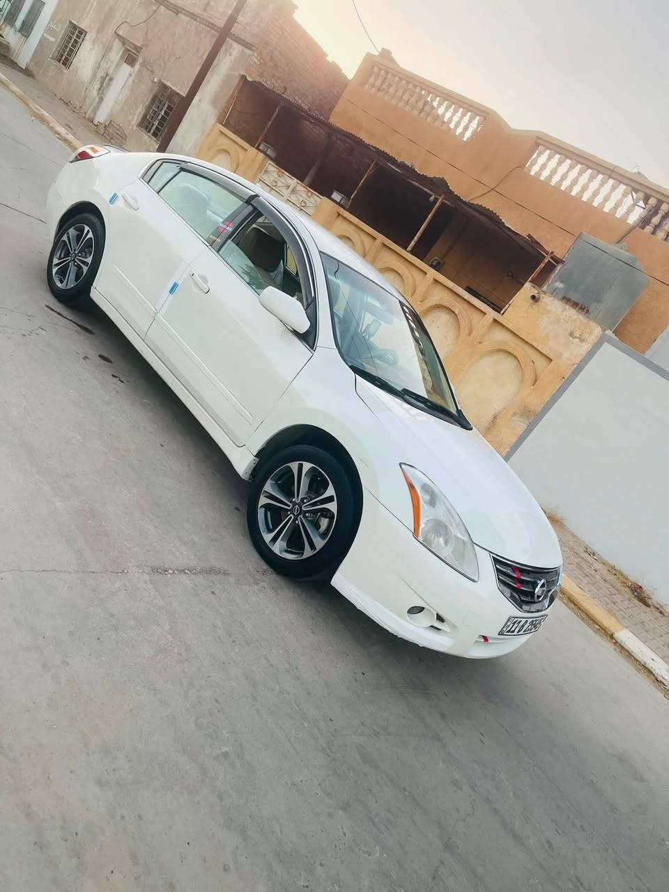 السلام عليكم 
نيسان التيما ٢٠١٠ لبيع سعر ٧٥ كير مكينه ٤ سلندر خير من الله سنويه وهزه جديد تخم تاير حداديه كلهه جديد سياره جاهزه بيه صبغ حزام جماليه بدون دواخل وضربتها جاملغ خلفي ومكاني ديالى سعديه الجبل شراي خابرني ***********
