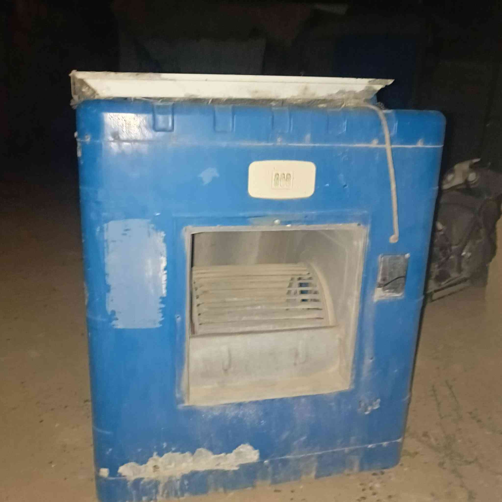 مكلف بالنشر مبرده للبيع السعر 100وبيه مجال جاهزه على الشغل الاتصال على الرقم *********** /***********
