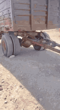 لبيع عربانه جديده مكان حديثة ***********
