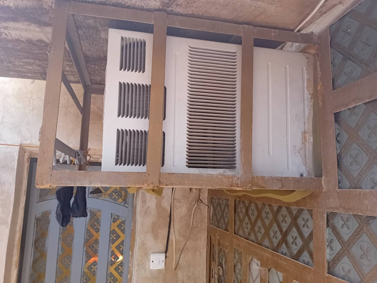 السلام عليكم عندي مكيف للبيع سعر ٢٠٠ مال بيت ونضيف تواصل خاص


**إذا كنت صاحب هذا الإعلان وتريد حذفه لأي سبب، رجاءا أرسل رسالة إلى الدعم الفني**