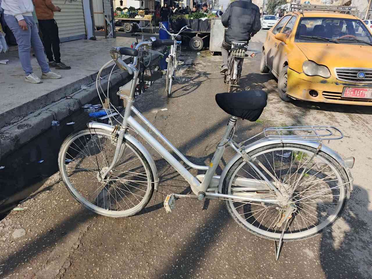 السلام عليكم باسكل للبيع شرط كير 3نمر وحساس السعر 60 وبي مجال حك الجيه
‏‏‪0776 959 9952‬‏
