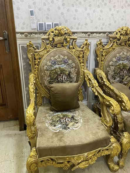 تخم مصري دوشمه جديده التخم اربع مقاعد ام النفر ومقاعد كبير عدد 2 و طبلات عدد 3 مع طبله كبيره هنه والجام مالتهم تخم جديد نضيف كلش نضافته 100/100 ب مليونين اله ربع ب التقسيط المريح رقم ***********
