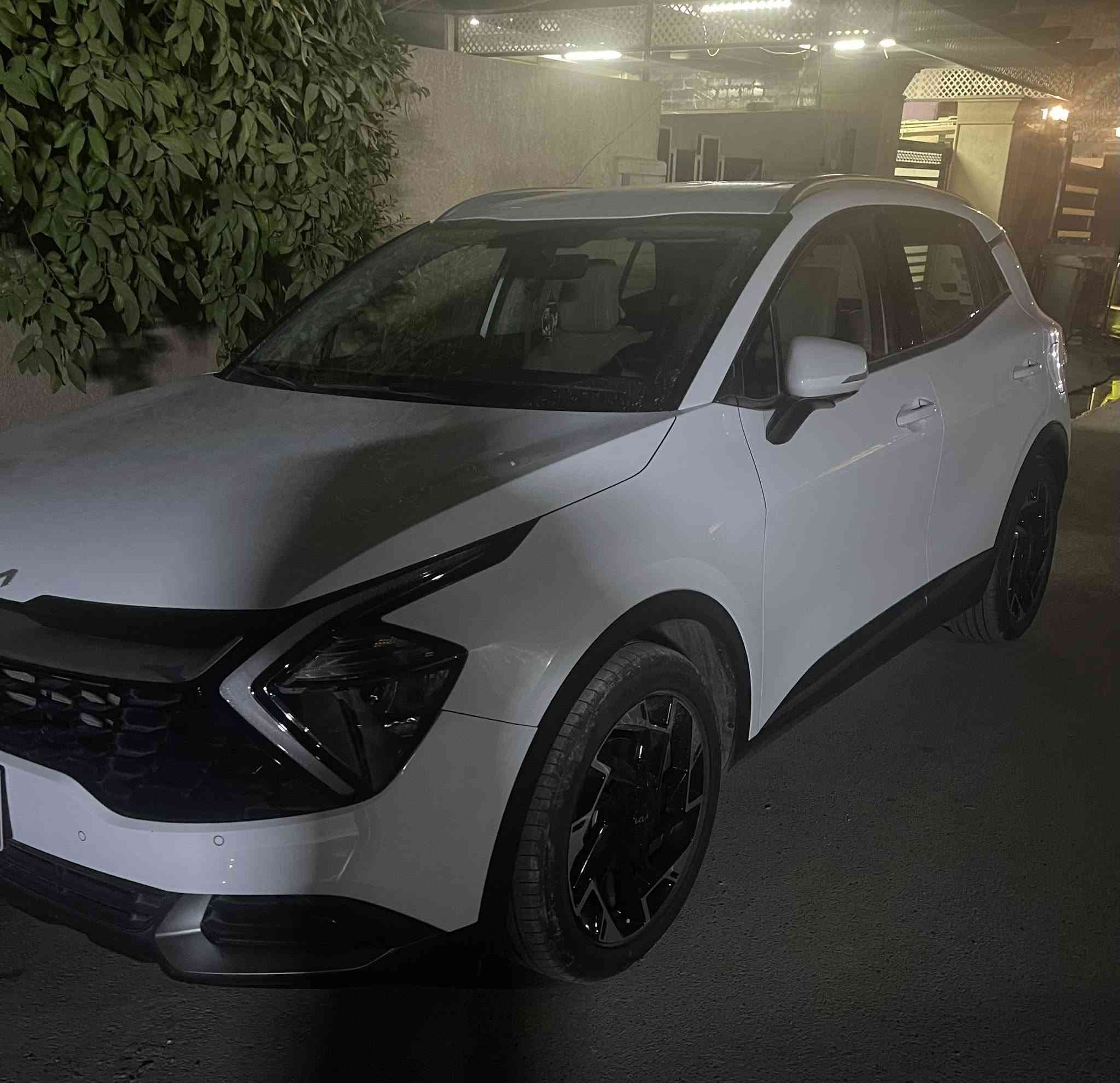 السلام عليكم
كيا سبورتج موديل 2023 خليجي
رقم بغداد الجديد باسمي 
ماشيه 55 km حقيقي 
سيارة كفالة من الصبغ والضربة والتبديل عدا شخط كد اصبع بالباب خلف السايق مواصفاتها بصمة حساس امامي خلفي بلوجكتو ..لايتات زنون ..مري شفط ..اشارة بالمري ..شاشة جبيرة بلادية وليس عمل مودات قيادة اقتصادي وعادي ورياضي ..تحكمات جهتين بالمقود ..تبريد قطعتين..شاشة اعطال.. جام اوتو.. مثبت سرعة تشغيل عن بعد السعر 215 $ 
بيه مجال ***********
