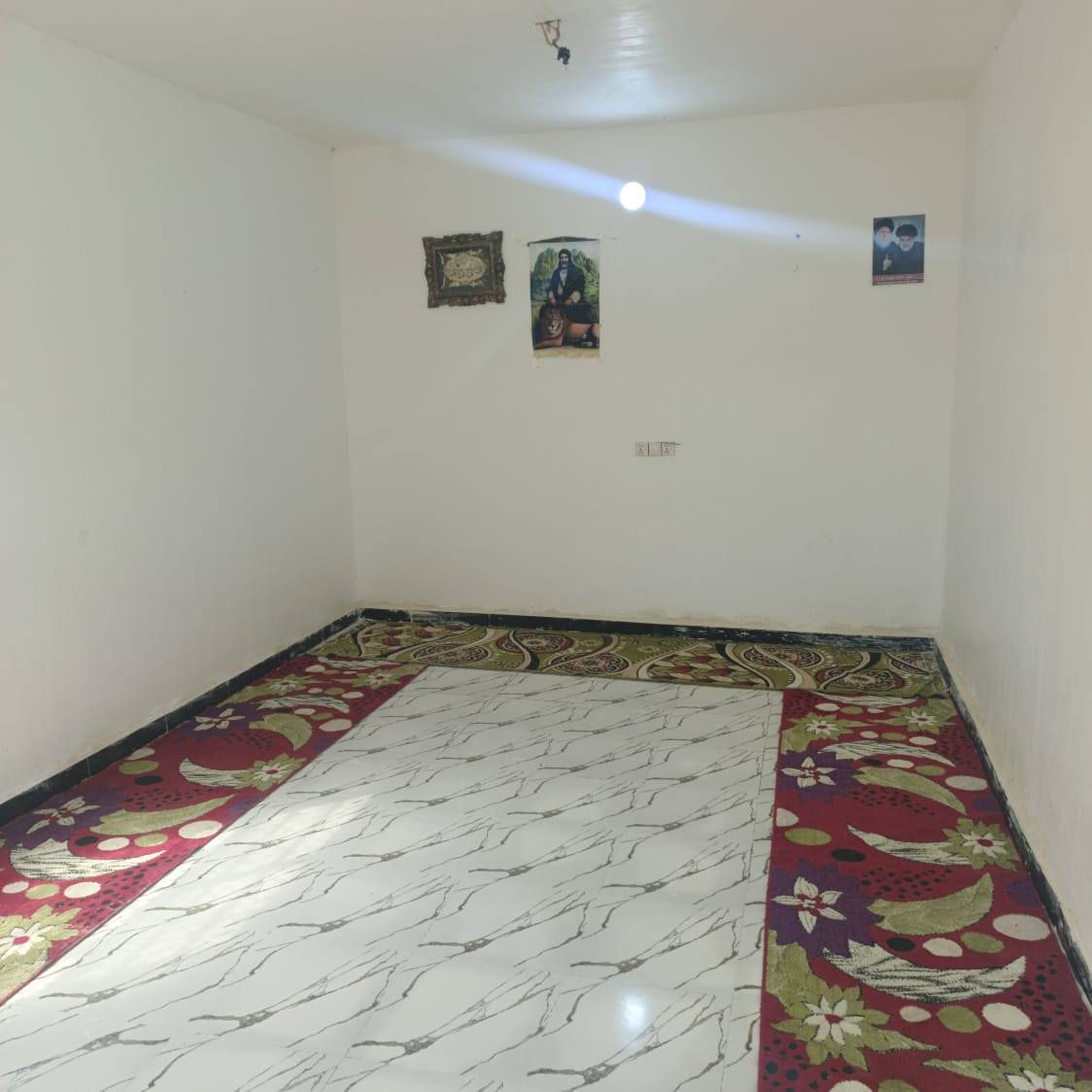 بيت للبيع قرفيين وصالة ومطبخ 
وستقبال جاهز كافة الخدمات ماء كهرباء مولد 

موقع البيت شارع ابو الماش يم الجملون 
سعر البيت مناسب 
رقم صاحب البيت *********** ما متواجد ع الفيس الشراي يتصل
