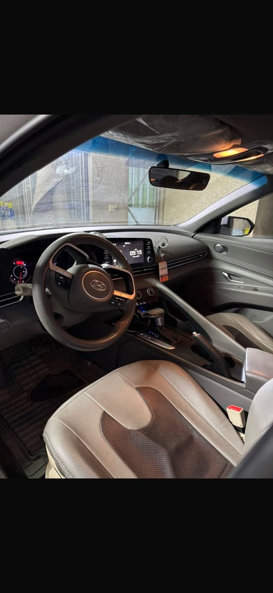 النترا ٢٣
وارد خليجي
للبيع 
رقم بغداد 
محرك ٢٠٠٠
فول مواصفات 
بصمه حساسات 
سلايد 
لون ابيض 
الدواخل جلد 
مابيها صبغ 
ماشيه 
67 الف 
طخات بسيطه جدا بالدعاميه
عارضيها ١٧٠ وبيها مجال بسيط حق الجيه 
***********
