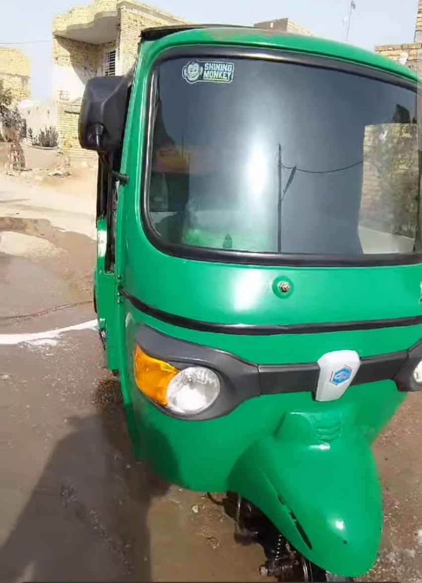 تكتك بياجو نضيفه محركه بلادي مامفتوح موديل 21التكتك نضيفه حيل سعر 3وبيه مجال مكاني ابو غريب رقم الهاتف  *********** /***********
