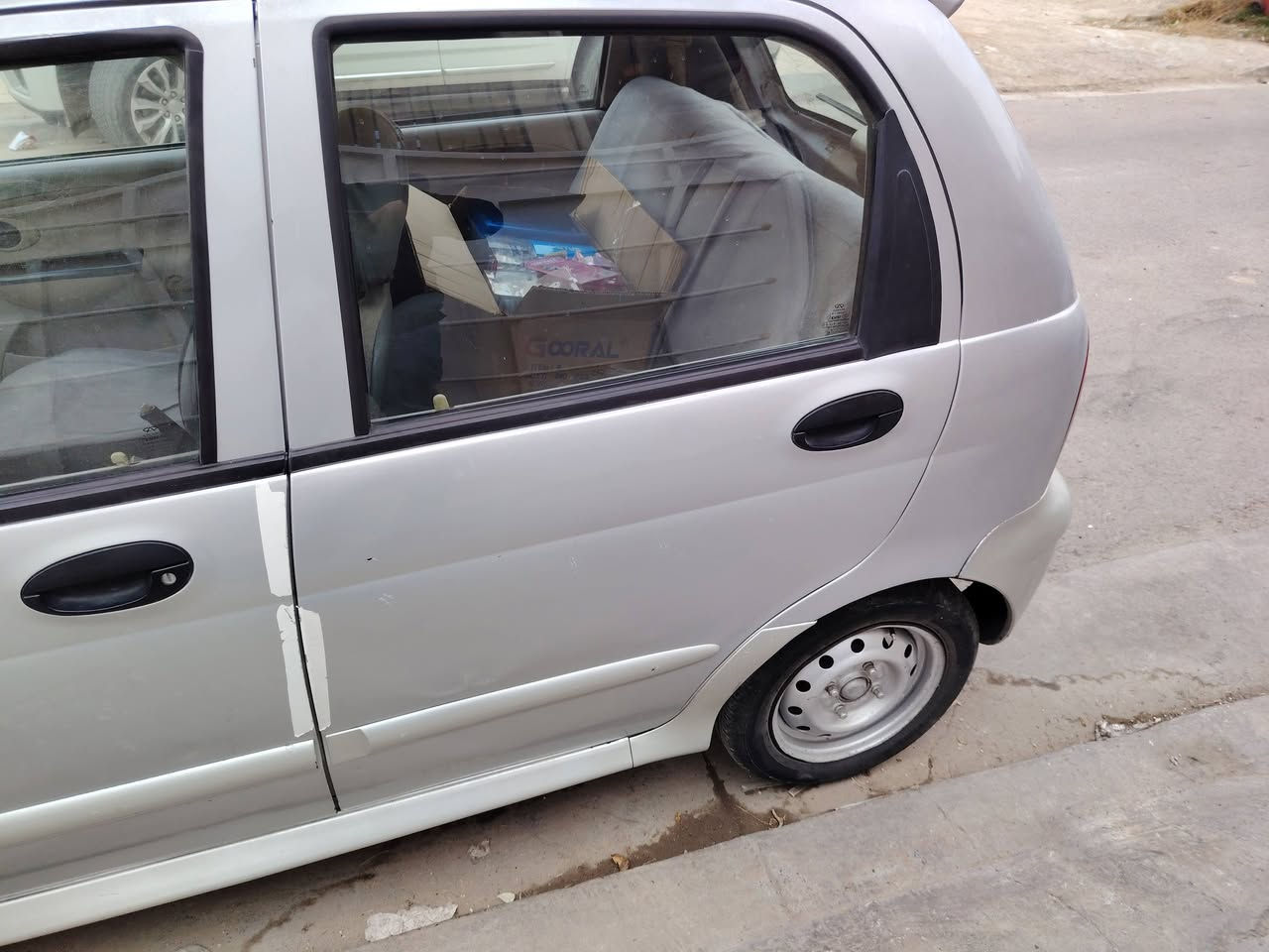 كيو كيو سلفر للبيع ٢٠١٣ بحالة جيدة تخم تاير جديد وصدر جديد تبريد جيد سيارة خير من الله للأستفسار الاتصال على الرقم ***********
