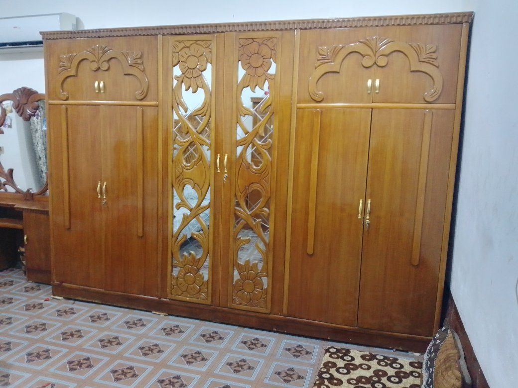 غرفه للبيع حيل نظيفه مثل مموضحه مع دوشك مليون وبيها مجال 
***********
