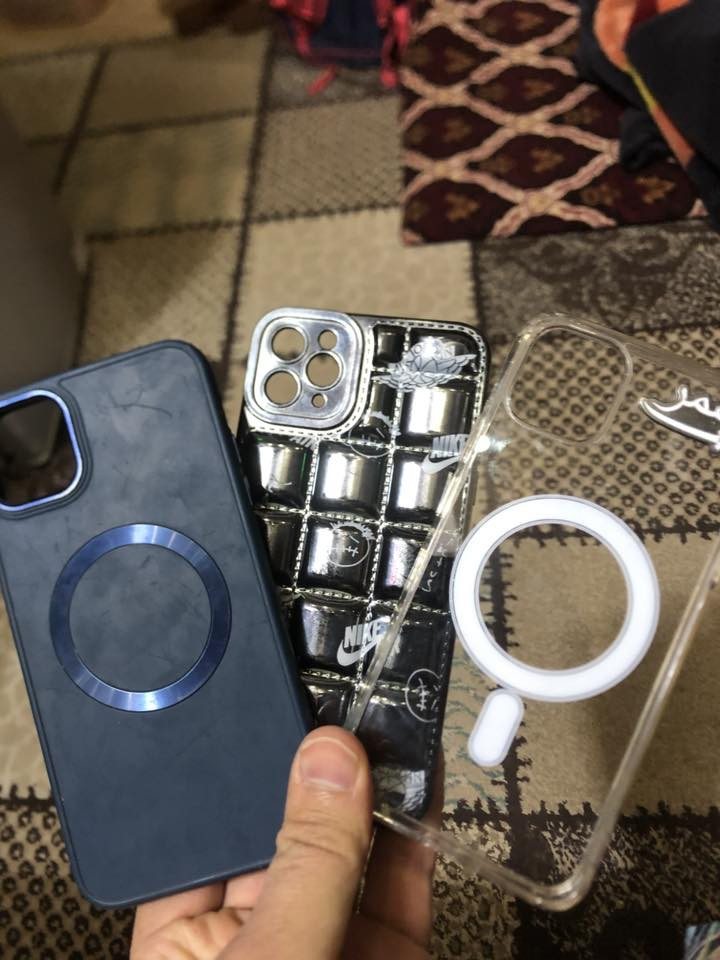 11برو ماكس عربي شرق اوسط ممفتوح وتر ذاكرة 256 بطارية 73 يخبل زلغ مابي كارتونه ويا نضافه فول 360الف مجال بسيط او مراوس 13برو ماكس ***********
