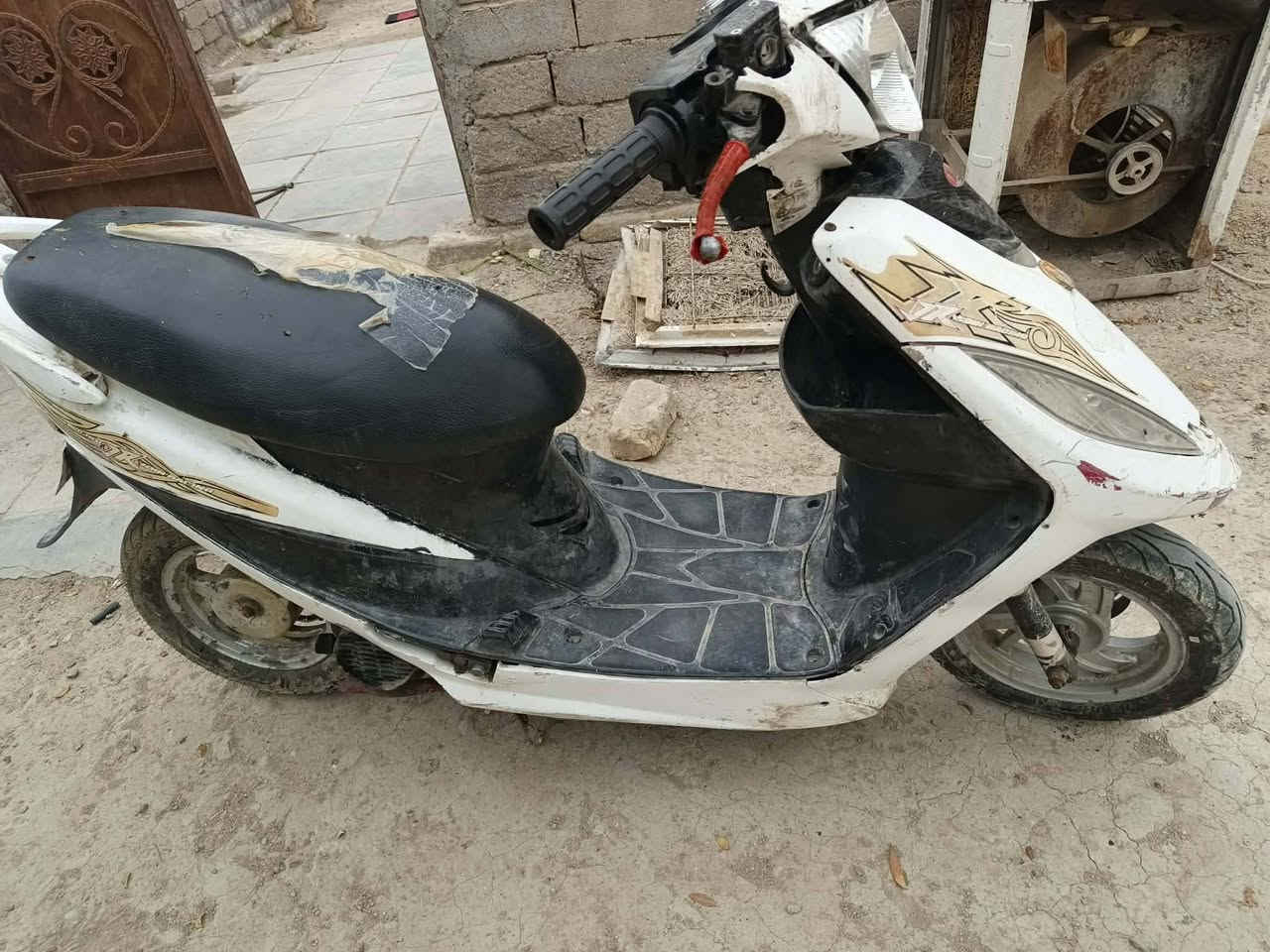 جي فور كامكو للبيع مامفتوحه تشتغل سلف هندر بس عوزها باتري اشايرها وهورن يشتغلن
بس عوزها ترتيب شويه


**إذا كنت صاحب هذا الإعلان وتريد حذفه لأي سبب، رجاءا أرسل رسالة إلى الدعم الفني**