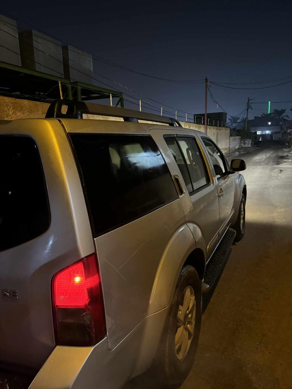 السلام عليكم ، نيسان باثفندر موديل 2010 للبيع السيارة مصبوغة كلير كما موضح بالسونار صفحة واحدة فقط أبيع صبغ حزام ، رقم بصرة دولي بإسمي تبريد 3 قطع تحكم ستيرن جهتين ، فول مواصفات عدا البصمة و فتحة السقف ، جنطة شفط محرك وگير مكفول ، مكان السيارة ديالى بعقوبة ، السعر 120 ورقة ، للاستفسار : *********** .
