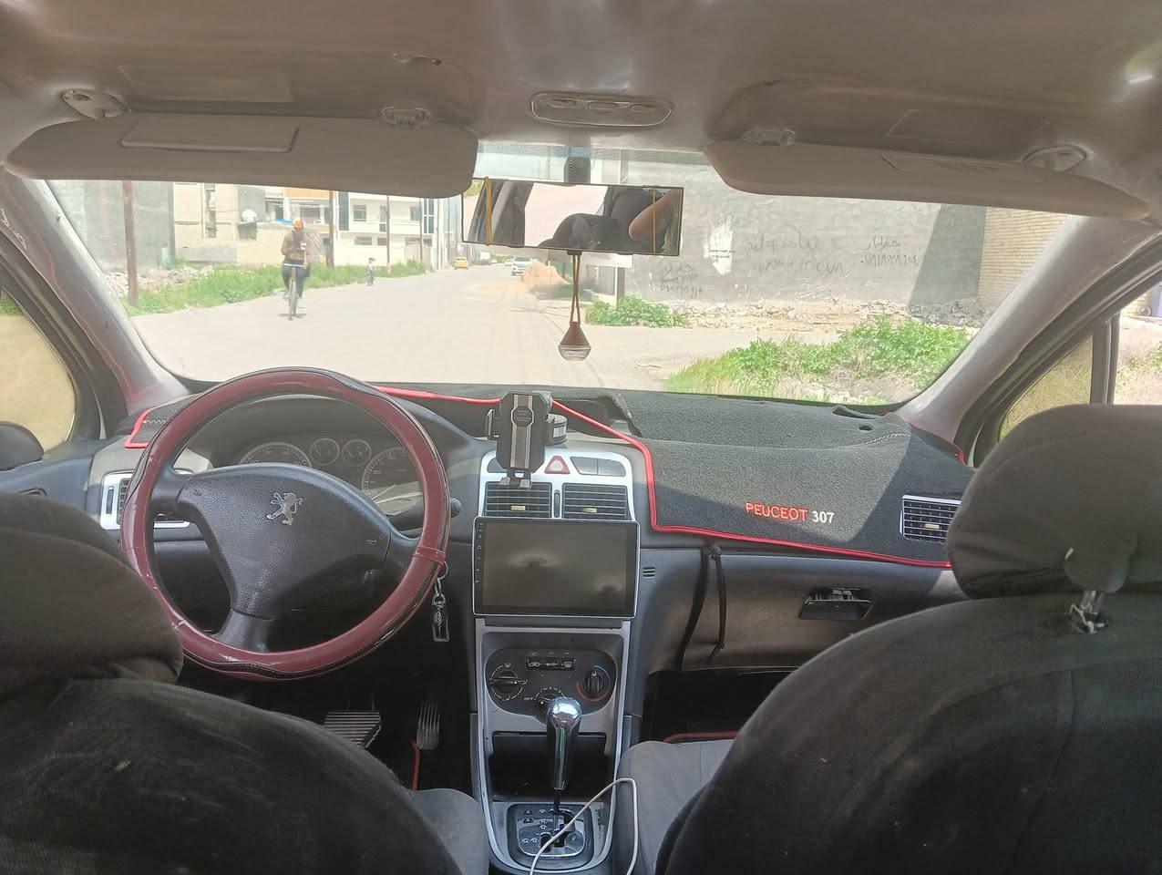 سلام عليكم بيجو فرنسي307.   2005سياره خير من الله نواقصه بصيطه تبريد شغال فول التدفئة ملغي السياره مكانه بغداد الدوره بأسمي كربلاء مشروع وطني وين تريد احولك تحويل ثاني يوم وها اتقره السنوية7/2/2031 ال43وبي مجال للشراي ***********واتساب
